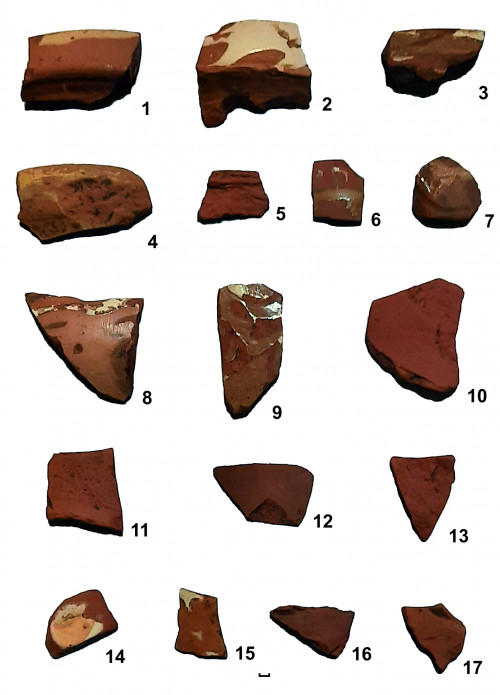 Fig. 4. Izvoare-„Râpa Roșie”: 1-17 – fragmente ceramice medievale – exterior (secolul XVIII) (foto: C. Preoteasa, 2021).