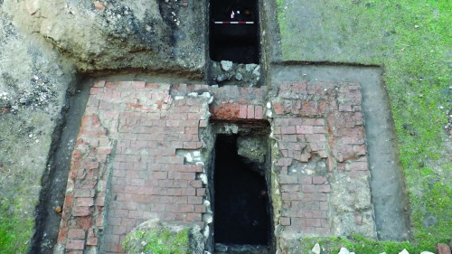 Fig. 3. Etape de cercetare ale porticului de nord.